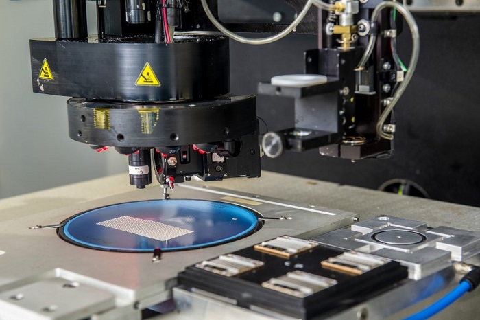 微間距LED顯示屏芯片結構與(yu) 倒裝LED芯片錫膏焊料的選擇 微間距LED顯示屏芯片結構與(yu) 倒裝LED芯片錫膏焊料的選擇